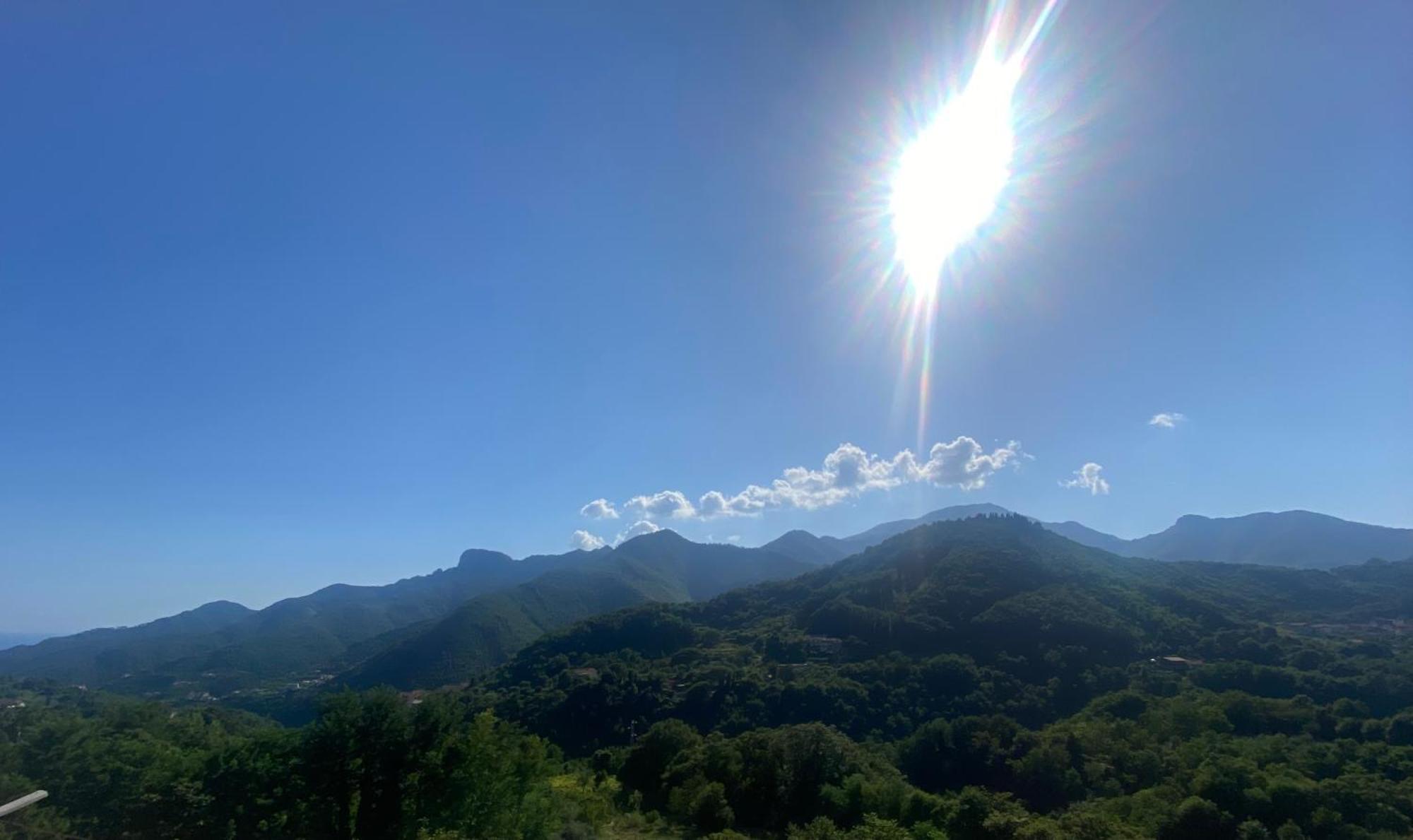 Una Suite Pop Nel Blu Della Costiera Tramonti Exterior foto